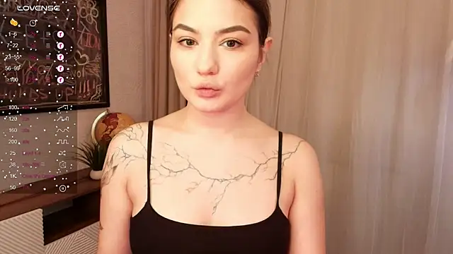 Dark Moni online show from November 13, 2025, 2:43 am