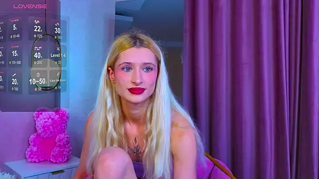 Monica Leen online show from November 8, 2025, 6:24 am