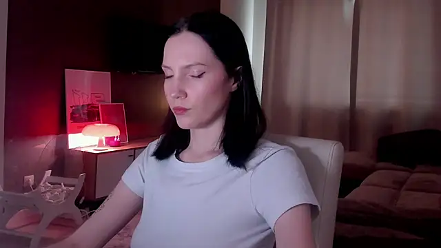 AdeleShinemm online show from April 15, 2026, 5:03 am