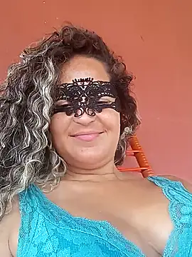 Snapshot of RaphinhaSanches chatting on March 18, 2026, 5:27 pm RaphinhaSanches online show from March 18, 2026, 5:27 pm