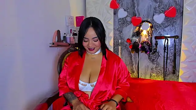 Luciana r online show from February 15, 2026, 1:31 pm