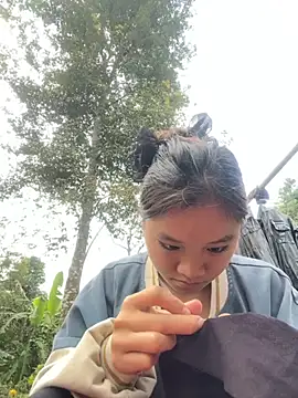 Snapshot of __Nhug__05 chatting on October 29, 2025, 8:05 am   Nhug  05 online show from October 29, 2025, 8:05 am