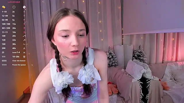 MilliMouse online show from December 18, 2025, 11:33 pm