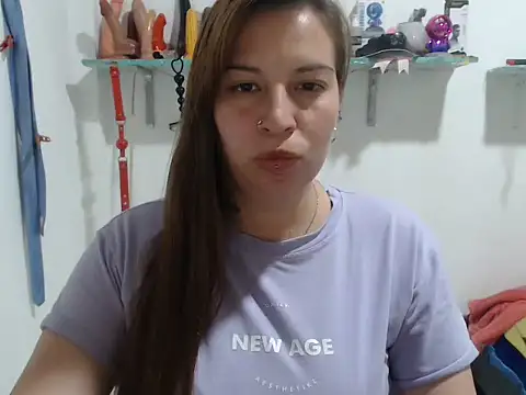 cloequeen15 online show from September 25, 2025, 6:33 pm