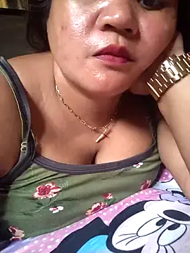 Snapshot of lady_rosie chatting on October 10, 2025, 5:06 am lady rosie online show from October 10, 2025, 5:06 am