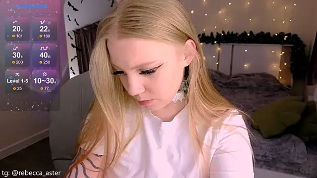 Snapshot of RebeccaAster chatting on December 20, 2025, 9:11 pm RebeccaAster online show from December 20, 2025, 9:11 pm