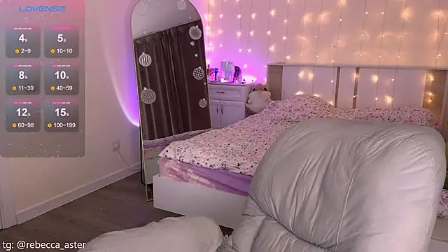 Snapshot of RebeccaAster chatting on February 5, 2026, 4:00 pm RebeccaAster online show from February 5, 2026, 4:00 pm