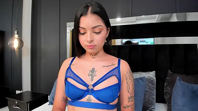 hannah miltonn online show from December 19, 2025, 6:48 pm