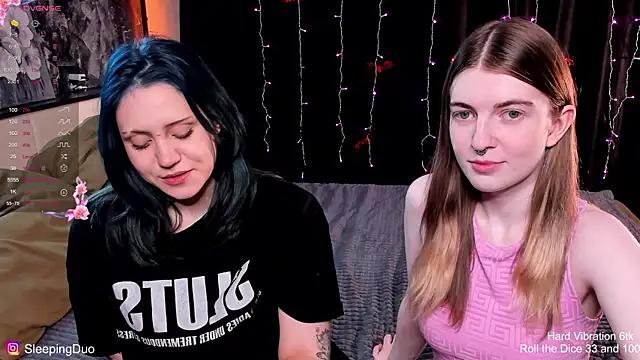 Threesomebabes online show from November 2, 2025, 1:13 pm