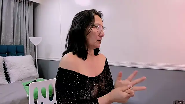 Oriana Jhonson online show from October 17, 2025, 10:40 am