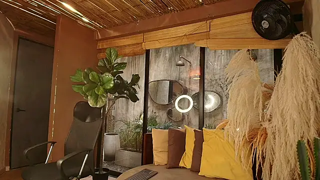 MarcusRain  online show from November 24, 2025, 8:19 pm