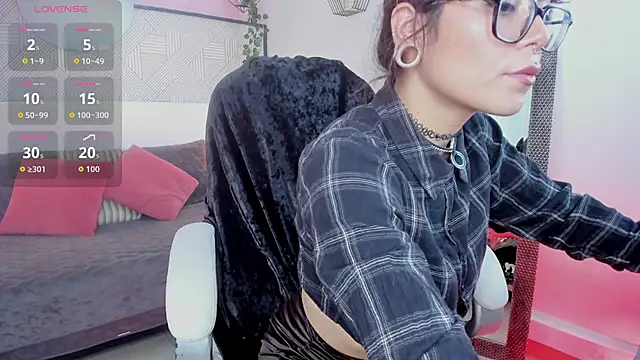 Esmeralda CO online show from October 8, 2025, 6:27 pm