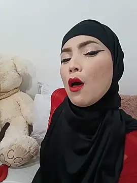 Snapshot of jamila_zair chatting on June 6, 2026, 5:06 pm jamila zair online show from June 6, 2026, 5:06 pm