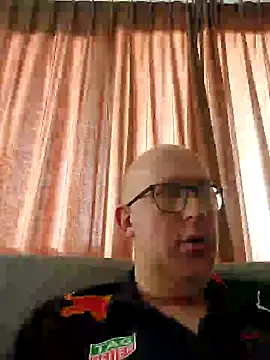 Snapshot of geilerd122 chatting on October 5, 2025, 3:32 pm geilerd122 online show from October 5, 2025, 3:32 pm