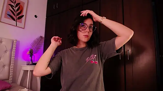 barbyehot online show from April 8, 2026, 10:10 pm