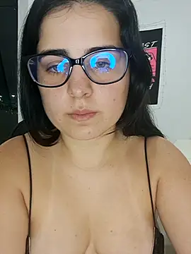 Snapshot of CutteGirl99 chatting on September 14, 2025, 12:54 am CutteGirl99 online show from September 14, 2025, 12:54 am