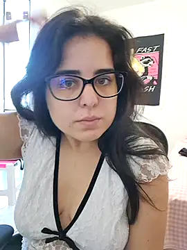 Snapshot of CutteGirl99 chatting on September 25, 2025, 1:59 pm CutteGirl99 online show from September 25, 2025, 1:59 pm