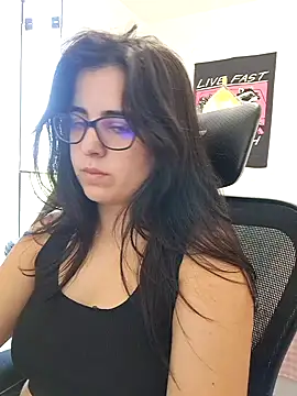 Snapshot of CutteGirl99 chatting on October 10, 2025, 1:21 pm CutteGirl99 online show from October 10, 2025, 1:21 pm