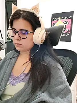 Snapshot of CutteGirl99 chatting on October 22, 2025, 1:39 am CutteGirl99 online show from October 22, 2025, 1:39 am