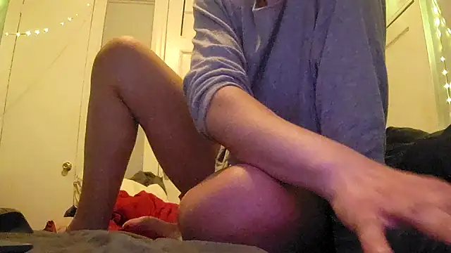 Snapshot of puddled_wonderland chatting on October 18, 2025, 4:15 am puddled wonderland online show from October 18, 2025, 4:15 am