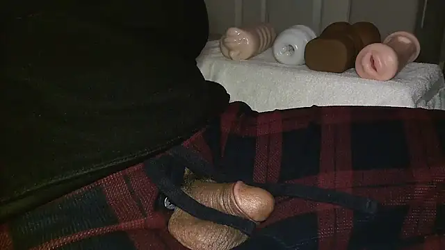 GRiZZLYBONE online show from October 14, 2025, 6:03 am