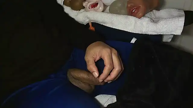 GRiZZLYBONE online show from February 11, 2026, 7:13 am