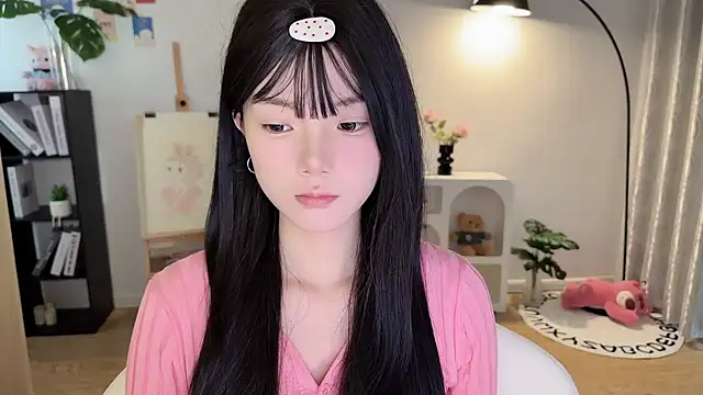 Momo-xx online show from October 6, 2025, 12:19 am