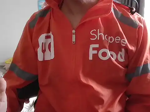 leanhtung123 online show from April 21, 2026, 11:07 pm