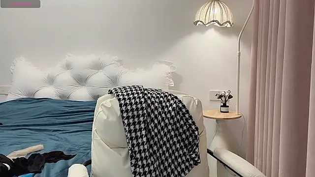 bao-bao- online show from November 1, 2025, 3:58 pm