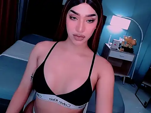 MystiqueQueen online show from March 28, 2026, 8:47 am