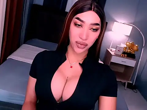 MystiqueQueen online show from April 1, 2026, 8:26 am