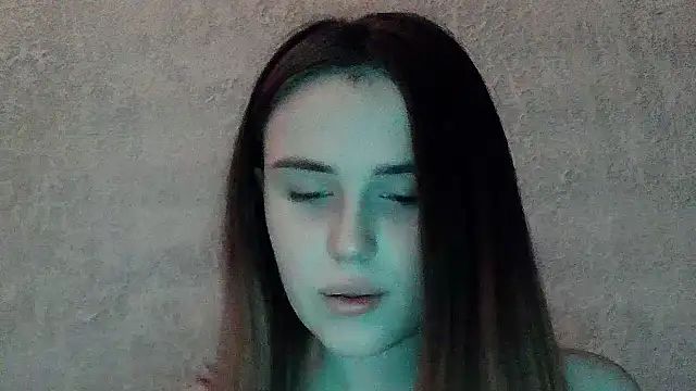 SweetLoraa online show from March 11, 2026, 8:15 pm