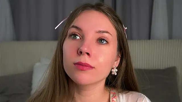 KarriBrownd online show from November 18, 2025, 1:11 am