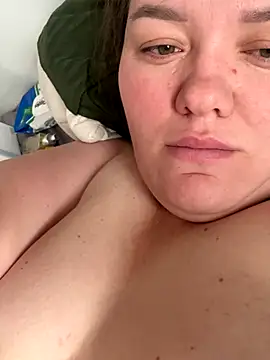 SunnyLeila2101 online show from October 3, 2025, 5:37 am