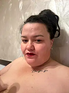 SunnyLeila2101 online show from October 9, 2025, 6:39 pm