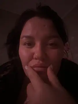 SunnyLeila2101 online show from November 19, 2025, 5:13 pm