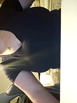 Snapshot of itsCuteTits chatting on November 5, 2025, 5:24 pm itsCuteTits online show from November 5, 2025, 5:24 pm