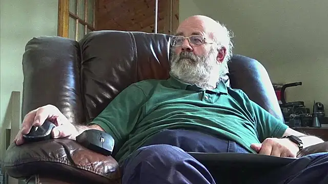 janzer13 online show from February 7, 2026, 2:21 pm