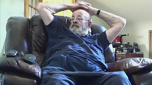 janzer13 online show from April 9, 2026, 12:54 pm