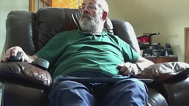 janzer13 online show from April 12, 2026, 12:54 pm