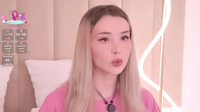 Snapshot of Nesolla chatting on February 1, 2026, 6:28 pm Nesolla online show from February 1, 2026, 6:28 pm