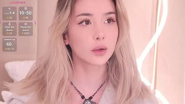 Snapshot of Nesolla chatting on February 19, 2026, 7:43 pm Nesolla online show from February 19, 2026, 7:43 pm