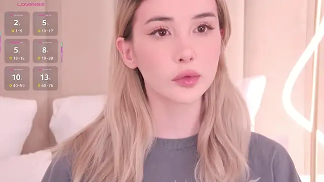 Snapshot of Nesolla chatting on February 23, 2026, 7:33 pm Nesolla online show from February 23, 2026, 7:33 pm