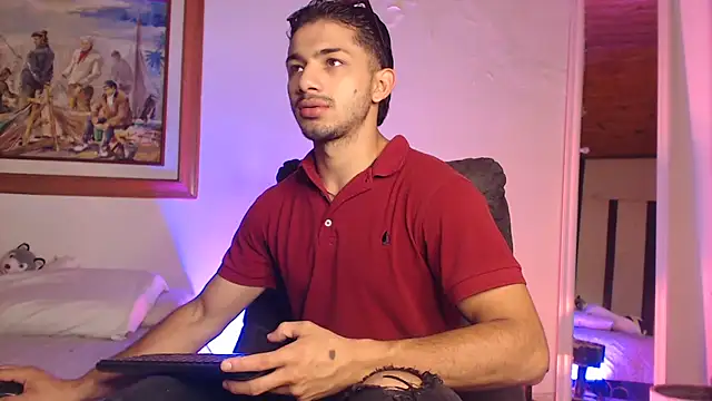 ArturoCardona  online show from March 18, 2026, 10:29 am