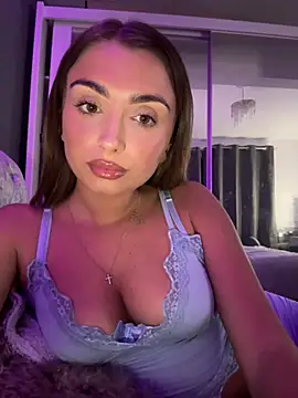 ellariverss online show from August 5, 2026, 2:36 am