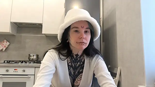 HighelikeGirl online show from February 19, 2026, 6:20 am