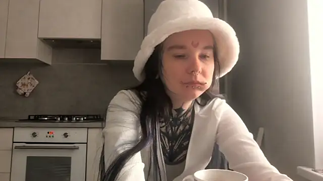 HighelikeGirl online show from February 27, 2026, 4:12 am