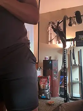 KeYBuMp323 online show from October 5, 2025, 4:05 pm