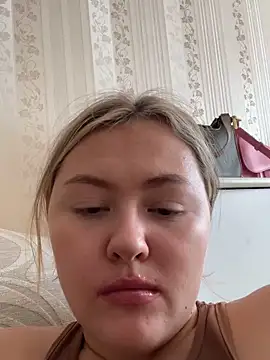 Snapshot of SunshineEmma chatting on September 15, 2025, 12:49 pm SunshineEmma online show from September 15, 2025, 12:49 pm