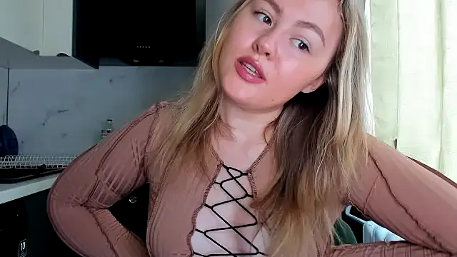 Snapshot of SunshineEmma chatting on October 5, 2025, 11:52 am SunshineEmma online show from October 5, 2025, 11:52 am